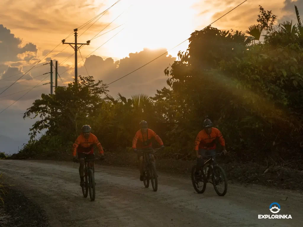Sunsset Manu 1024x768 - Cycling routes in the Peruvian jungle